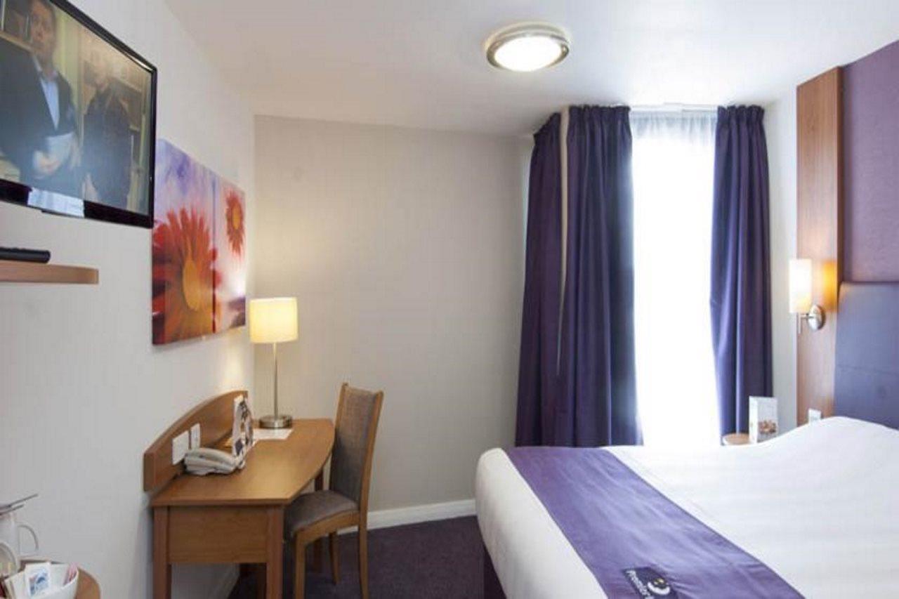 Premier Inn Lichfield North East מראה חיצוני תמונה