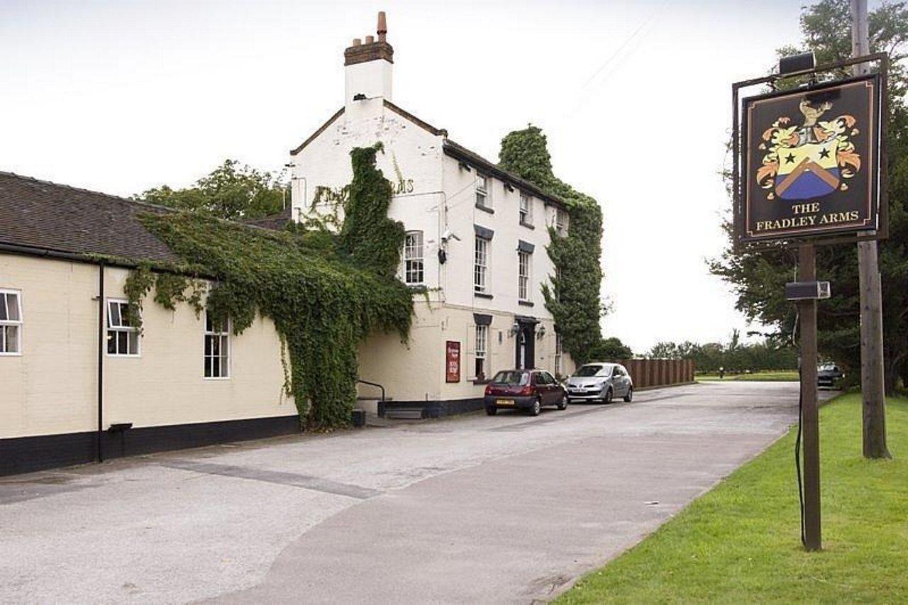 Premier Inn Lichfield North East מראה חיצוני תמונה