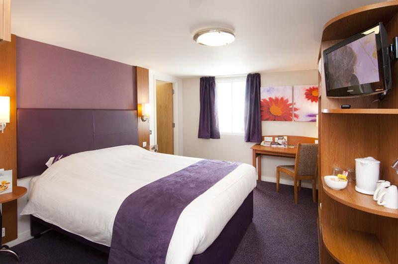 Premier Inn Lichfield North East מראה חיצוני תמונה